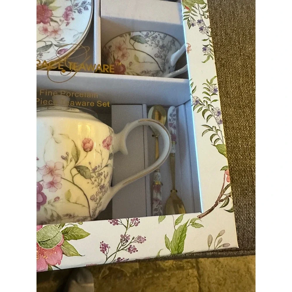 Grace Teaware Fine Porcelain 7 Piece Tea Set‎ Floral Design NIP